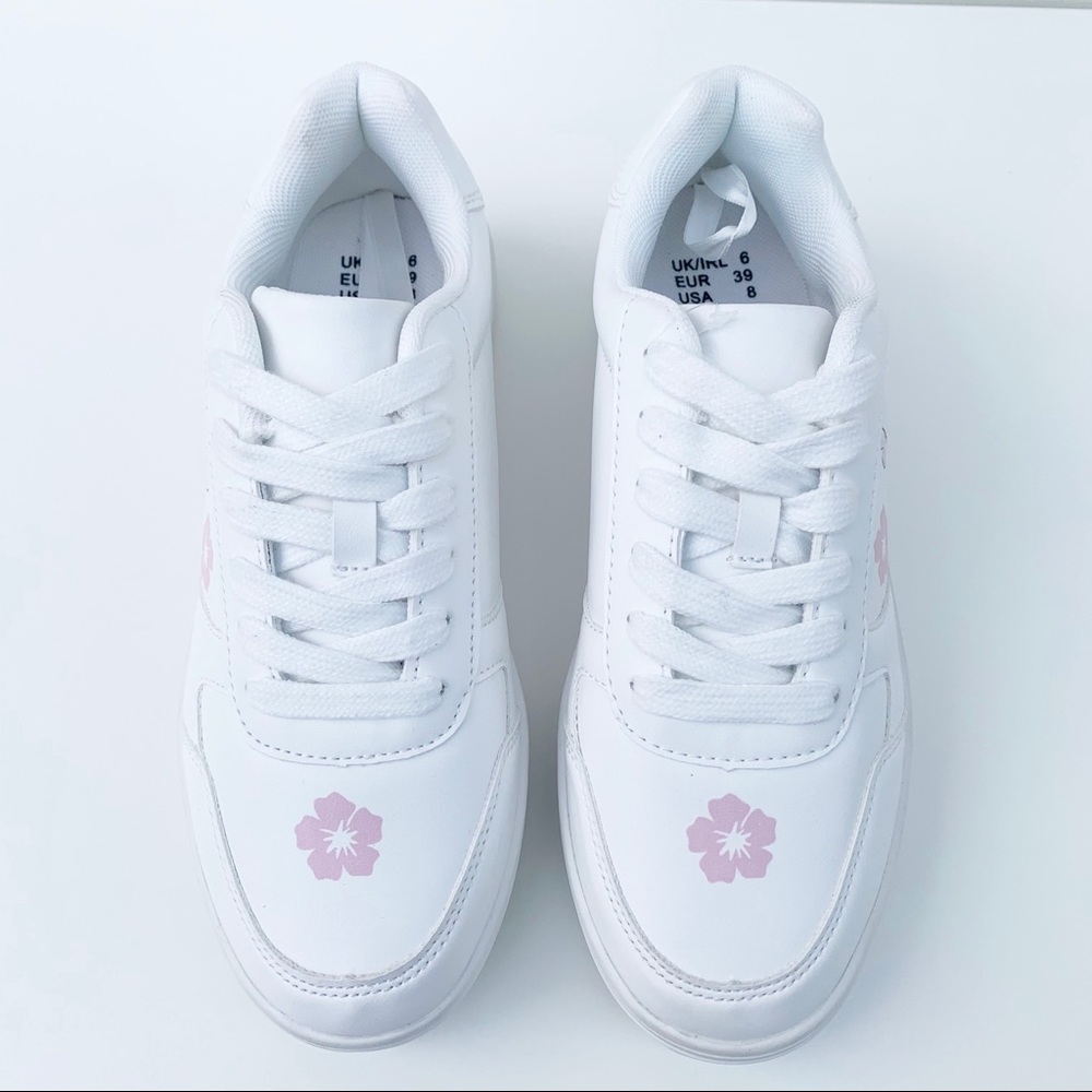 Disney Stitch White Women’s Sneaker - Picture 4 of 12